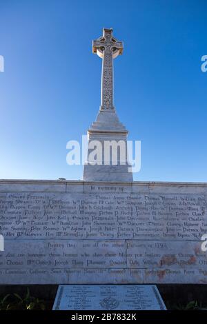 Die Waverley Cemetry ist eine unter Denkmalschutz stehende Cemetrie auf den Klippen in Bronte in den östlichen Vororten von Sydney, NSW, Australien. Die Küstenwanderung wa Stockfoto