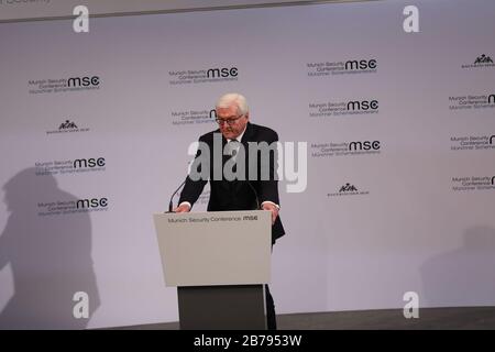 Die Eröffnungsansprache gibt Bundespräsident Frank-Walter Steinmeier (49557198862). Stockfoto