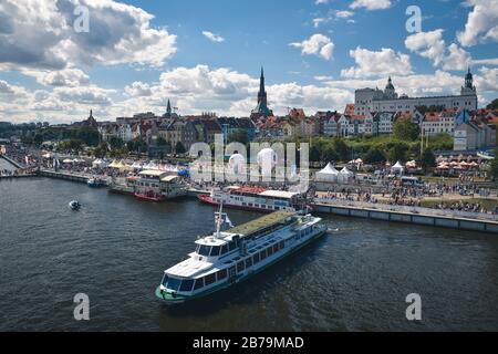 SZCZECIN, POLEN - 5. AUGUST 2017: Das Finale der Tall Ships Races 2017 in der Marine. Stockfoto