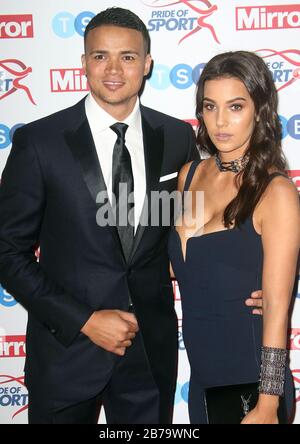 November 2017 - London, England, Großbritannien - Pride of Sport Awards 2017, Grosvenor House Hotel - Red Carpet Arrivals Photo Shows: Jermaine Jenas and Ellie Pen Stockfoto