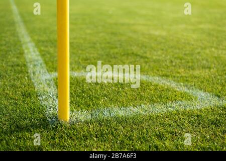 Ecke des Fußballspielplatzes Stockfoto