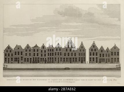 Gezicht op de gevels van de huizen aan het Rapenburg te Leiden, van de Groenmarkt (von Garenmarkt) tot de Sint Jacobsgracht. Stockfoto