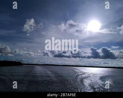 Ein schöner Blick auf den Fluss Barguna Payra Stockfoto