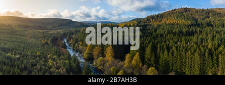 Galloway Forest und River Dee im Herbst, Dumfries & Galloway, Schottland Stockfoto