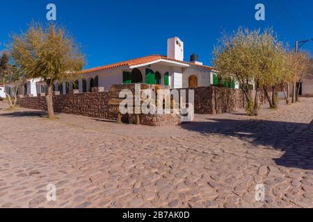 Haus im Kolonialstil, Gemeinde Uquia, Quebrada de Humahuaca, Tal Humahuaca, Department Jujuy, NW Argentinien, Lateinamerika Stockfoto