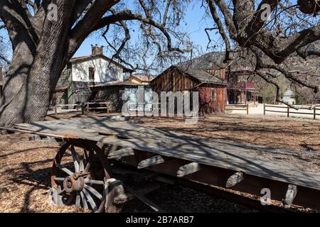 Der historische rustikale US-Nationalpark besaß Filmhäuser in der Santa Monica Mountains National Recreation Area Paramount Ranch Site in der Nähe von Los Angele Stockfoto