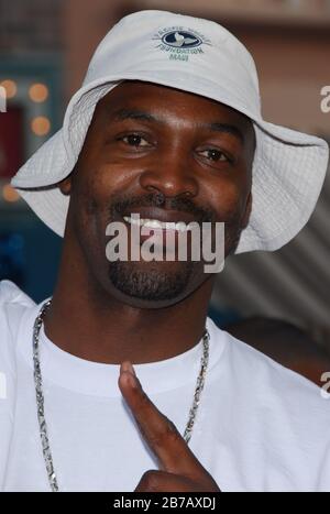 La Lakers Brian Russell bei der Weltpremiere von Walt Disney Pictures "Pirates Of The Caribbean: Dead Man's Chest" im Disneyland in Anaheim, Kalifornien. Die Veranstaltung fand am Samstag, 24. Juni 2006 statt. Foto von: SBM / PictureLux Stockfoto