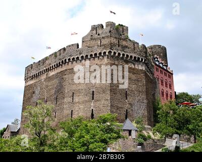 Burghotel Schloss auf Schönburg (auf Schönburg) in Oberwesel, Deutschland - UNESCO-Weltkulturerbe Oberes Mittelrheintal. Stockfoto