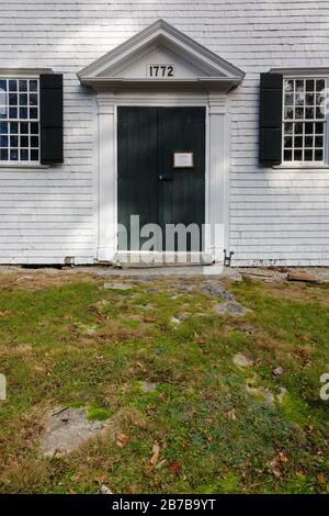 Old Walpole Meetinghouse in South Bristol, Maine in den Herbstmonaten. Das Haus wurde im Jahre 17772 erbaut und wurde in das National Register of Histori aufgenommen Stockfoto