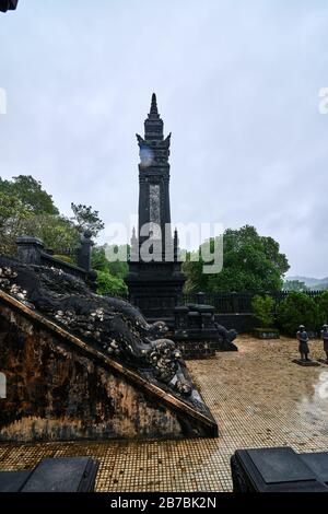 Thien Dinh Palace. Grab des Khai Dinh Kaiser in Hue, Vietnam. UNESCO-Weltkulturerbe Stockfoto