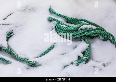 Angelseil und Schnee im Champney's West, heute Teil der Stadt Trinity Bight, in Neufundland, Kanada[keine Eigentumsfreigaben; für die Redaktion verfügbar Stockfoto