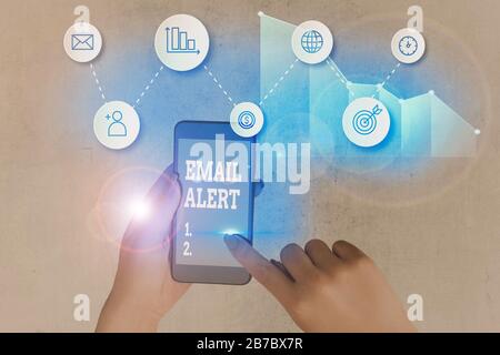 Handschrift Text schreiben E-Mail-Warnung. Konzeptionelle foto e-Mails automatisch generierte nd an die jeweiligen Empfänger gesendet Stockfoto