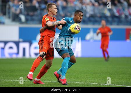 Sankt Petersburg, Russland. März 2020. Malcom (Silva de Oliveira Malcom Filipe) (R) von Zenit sah im Einsatz während des russischen Premier-League-Spiels zwischen dem FC Zenit St. Petersburg und dem FC Ural Jekaterinburg. (Endstand; Zenit St. Petersburg 7:1 Ural Jekaterinburg) Credit: Sopa Images Limited/Alamy Live News Stockfoto