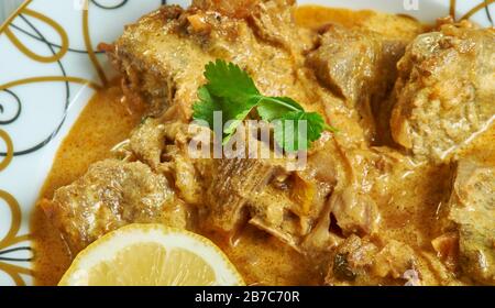 Dahi Gosht - Joghurt Lamb Curry, Kaschmir-Küche, Traditionelle indische Gerichte, Draufsicht. Stockfoto
