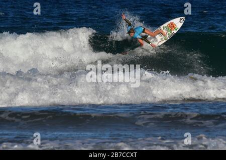 Coco Ho im Einsatz beim Sydney Surf Pro 2020 Stockfoto