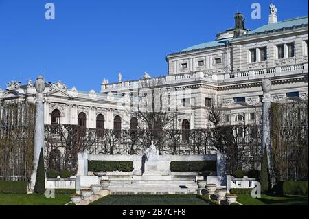 Empress Elisabeth Denkmal im Volksgarten Wien Österreich Stockfoto