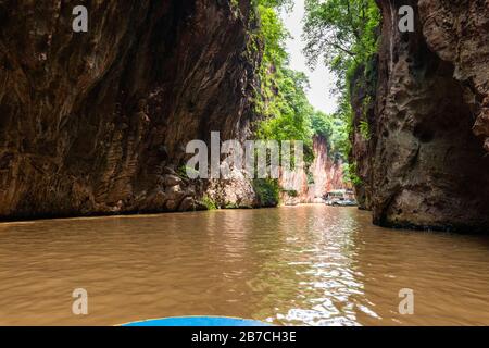 Yincui Gorge in der Jiuxiang Gorge und Caves National Geopark in Jiuxiang Yi und Hui Ethnic Autonomous Township, Kunming, Yunnan, China. Stockfoto