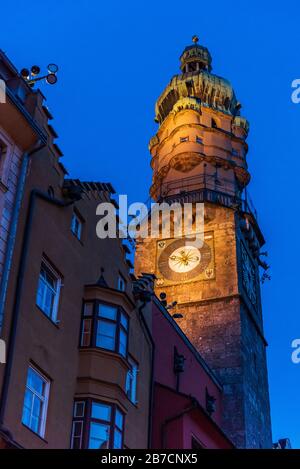 Stadtturm in der Altstadt von Innsbruck, Tyrol, Österreich Stockfoto