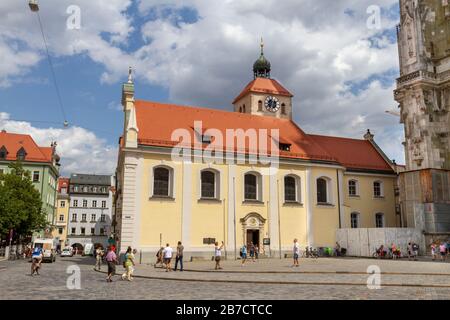 Sankt Johann Kirche in Regensburg, Bayern, Deutschland. Stockfoto