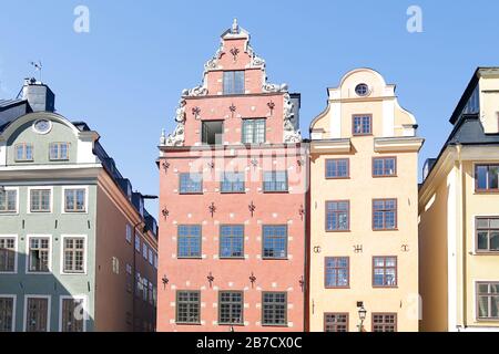 Farbenfrohe Gebäude auf dem Stortorget-Platz, Stockholm, Schweden Stockfoto