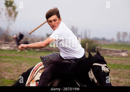 Sindirgi, Balikesir/Türkei - 15.11.2015: Ein Blick aus dem türkischen Javelin-Spiel während des Etnospor Culture Festivals. Stockfoto