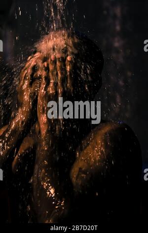 Badewanne Ritual der hinduistischen Devotee während der thaipusam Festival in Malaysia Stockfoto