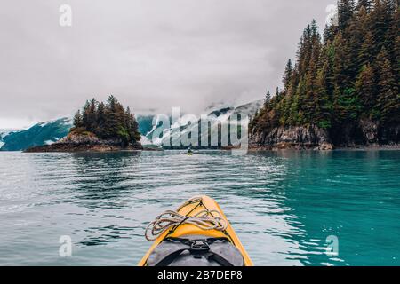 Abenteuer-Kajak-Tour in Tracy Arm Alaska am Dawes-Gletscher, Seward Stockfoto