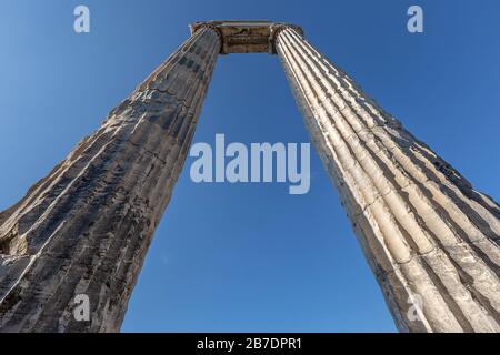 Säulen des Apollontempels in Didyma, Aydin, Türkei Stockfoto