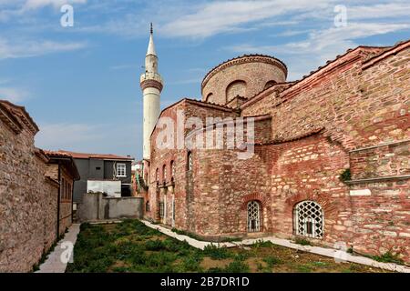 Fatih-Moschee, die für eine Griechisch-orthodoxe Kirche umgebaut wurde, die dem heiligen Theodore in Trilye, Bursa, Türkei gewidmet ist Stockfoto