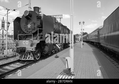 Sowjetischen Hauptlinien-Güterzuglok СО 17-2211 Sergo Ordschonikidze, schwarz-weiß-Stil Stockfoto