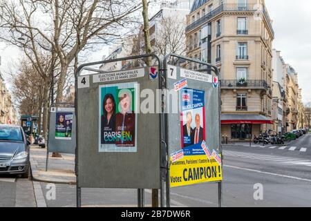 Offizielle Vorstände für die französische Gemeinderatswahl 2020 in Paris Stockfoto