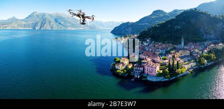Drohne im Flug auf Varenna - Comer See (IT) Stockfoto
