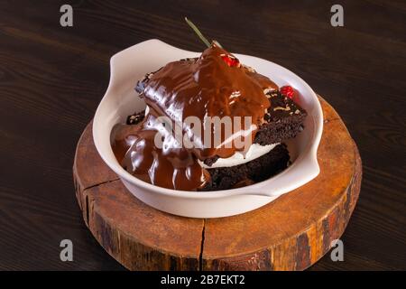 Strömender heißer Schuck auf Brownies Stock-Foto Stockfoto