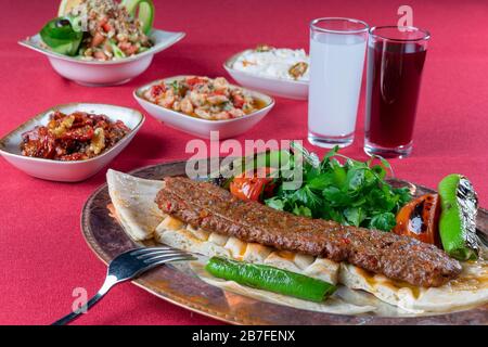 Türkisch Adana Urfa Spieß Shish Kebab Stock Foto Stockfoto