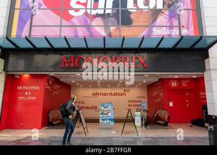 Monoprix Store in Paris, Frankreich, Europa Stockfoto