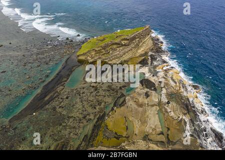 Landschaftlich reizvolle Felsformationen entlang der Küste von Biri Island, Northern samar, Philippinen Stockfoto