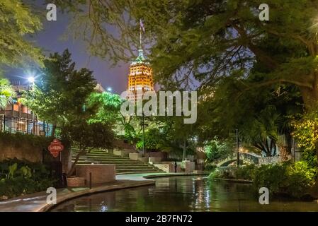 Wunderbarer Blick auf den San Antonio River Walk während der Nacht in San Antonio USA Stockfoto