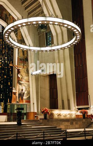 MONTREAL, KANADA - SEPTEMBER 2019 Kirche Saint Joseph und Inneneinrichtung der Kathedrale Stockfoto
