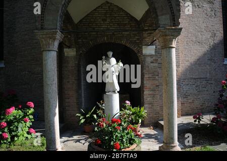 Kreuzgang Der Antoniusbasilika In Padua, Italien Stockfoto