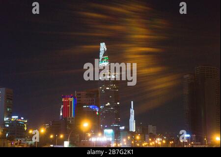 Bitextco Tower und Landmark 81 Nacht Blick Stockfoto