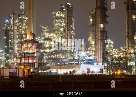 Petrochemische Industrie im Hafen von Rotterdam, Niederlande Stockfoto