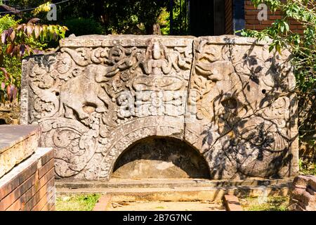 Asien Sri Lanka Kandy Singhala Central Province alte Hauptstadt Sri Dalada Maligawa Tempel des Heiligen Zahnrelikus buddhistischer Buddhismus Steinrelikus Stockfoto