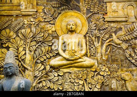 Südasien Sri Lanka Capital City Colombo Gangaramma-Tempel Sri Jinaratna Road Ceylon Buddhist Shrine Wall Panel Buddha Stockfoto