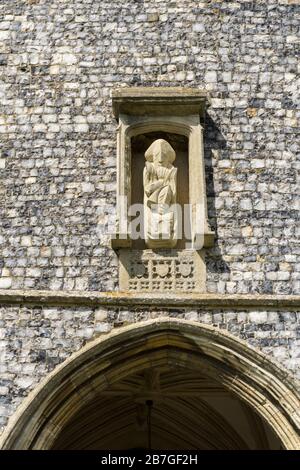 Außenansicht der Kirche der Heiligen Dreifaltigkeit aus dem 15. Jahrhundert, Blythburgh, Suffolk, Großbritannien Stockfoto