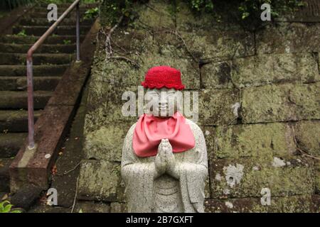 Lächelnde biddhist-Statue in Kamakura, Japan Stockfoto