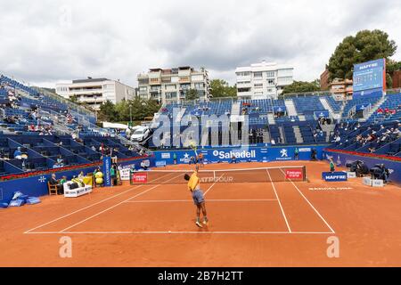 Felix Auger Aliassime aus Kanada während der ATP 500 Barcelona Open Banc Sabadell 67 Trofeo Conde Godo im Reial Club Tenis de Barcelona am 24. Von AP Stockfoto