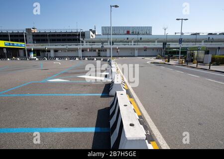 Der Flughafen Mailand, Linate, ist bis zu einem Datum endgültig geschlossen, der nur für die redaktionelle Nutzung von Coronavirus im Notfall bestimmt ist Stockfoto