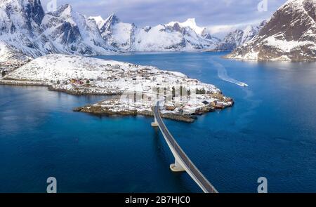 Die beste Landschaft im Winter von Lofoten, Norwegen.Luftfotohraphy. Stockfoto