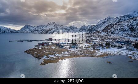 Die beste Landschaft im Winter von Lofoten, Norwegen.Luftfotohraphy. Stockfoto