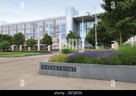 DONCASTER, Großbritannien - 12 Juli, 2016: Doncaster College Gebäude in Großbritannien. Doncaster College hat 13.500 Studenten. Stockfoto